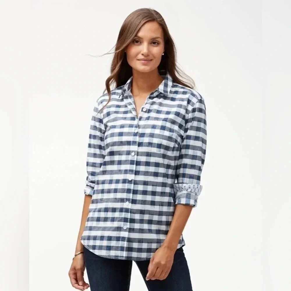 Tommy Bahama long sleeve plaid button up shirt blue/white size small